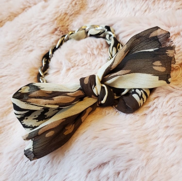 ๐3 for $25๐ Fabric woven bangle bracelet with bow - Picture 4 of 5